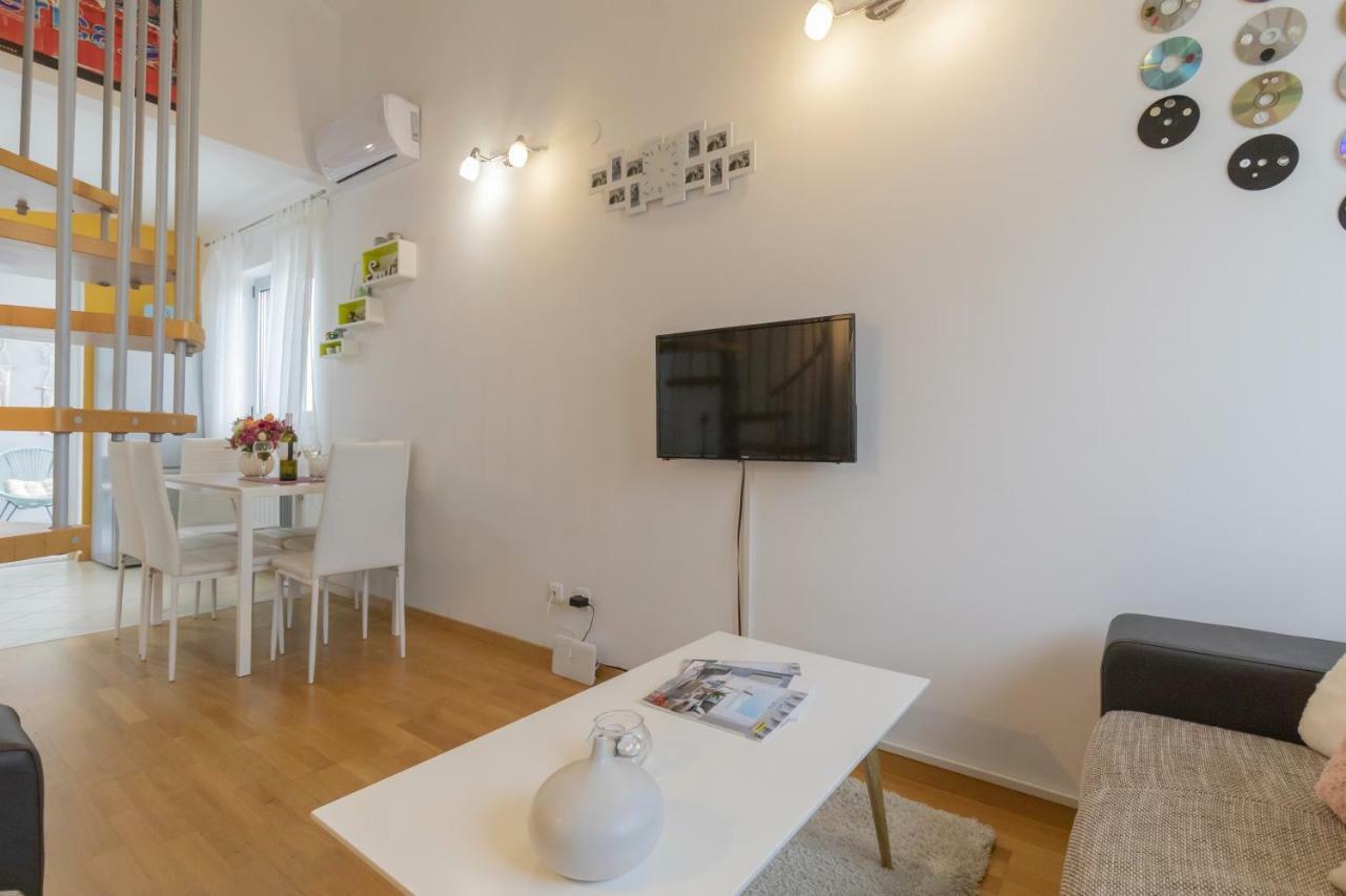 Center Penthouse Apartament Pula