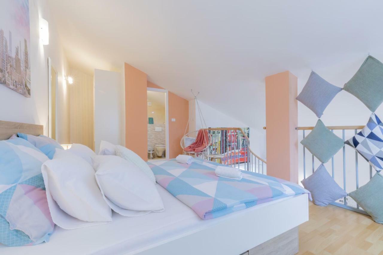 Center Penthouse Apartament Pula